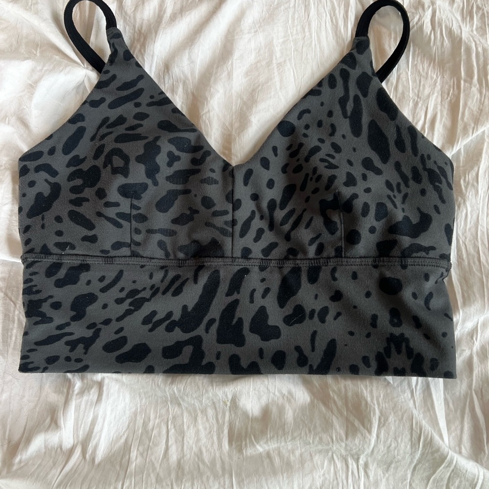Lululemon bra size 6